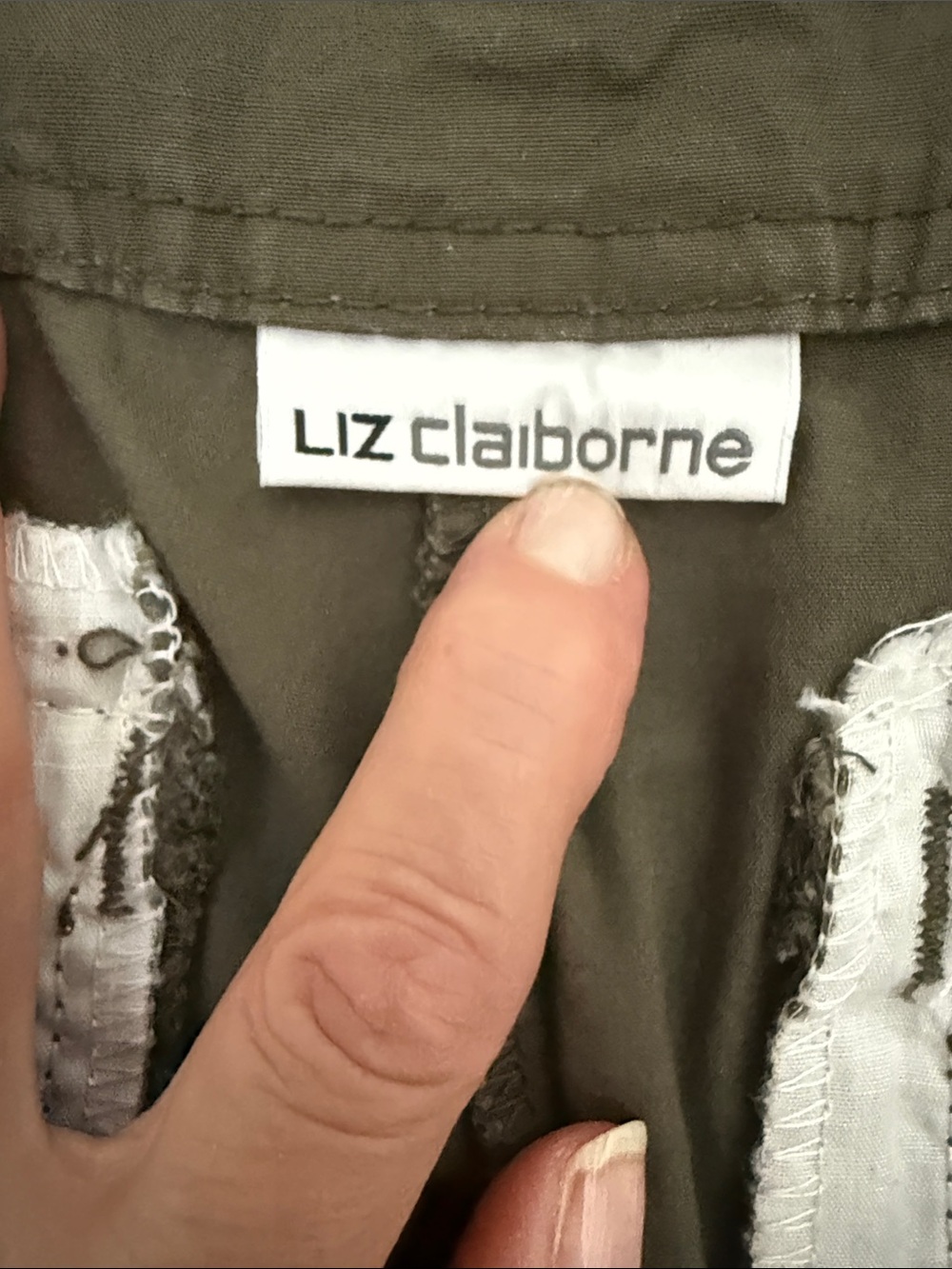 Liz Claiborne Women’s Olive Cargo Pants - Casual Utility - Picture 5 of 9